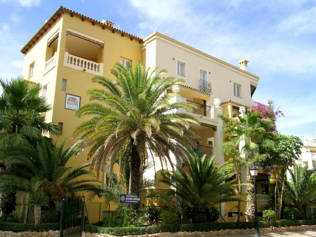 Aparthotel Ona Aldea del Mar Torrevieja Esterno foto