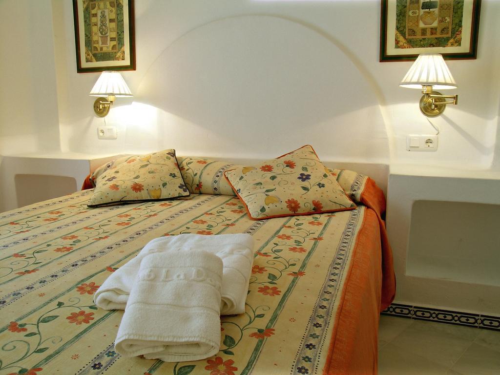 Aparthotel Ona Aldea del Mar Torrevieja Esterno foto