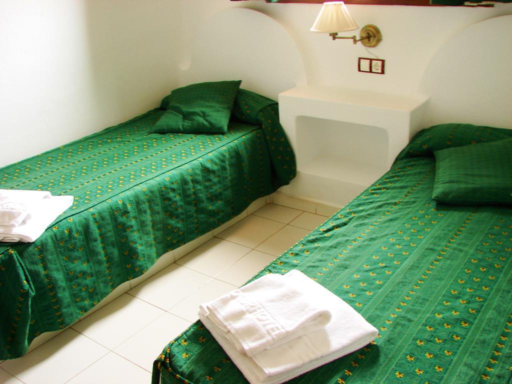 Aparthotel Ona Aldea del Mar Torrevieja Esterno foto