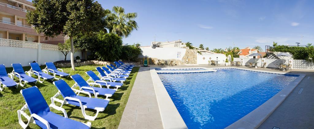 Aparthotel Ona Aldea del Mar Torrevieja Esterno foto